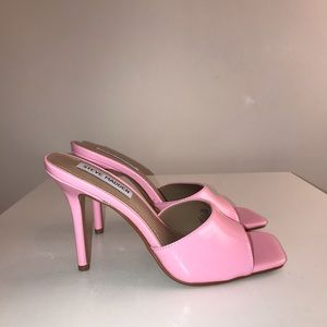 STEVE MADDEN PINK PATENT SQUARE TOE SANDALS